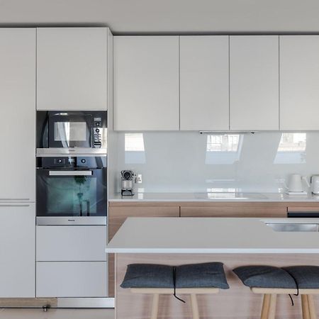 Zen Sanctuary - Soho - By Frankie Says Apartment Лондон Екстериор снимка