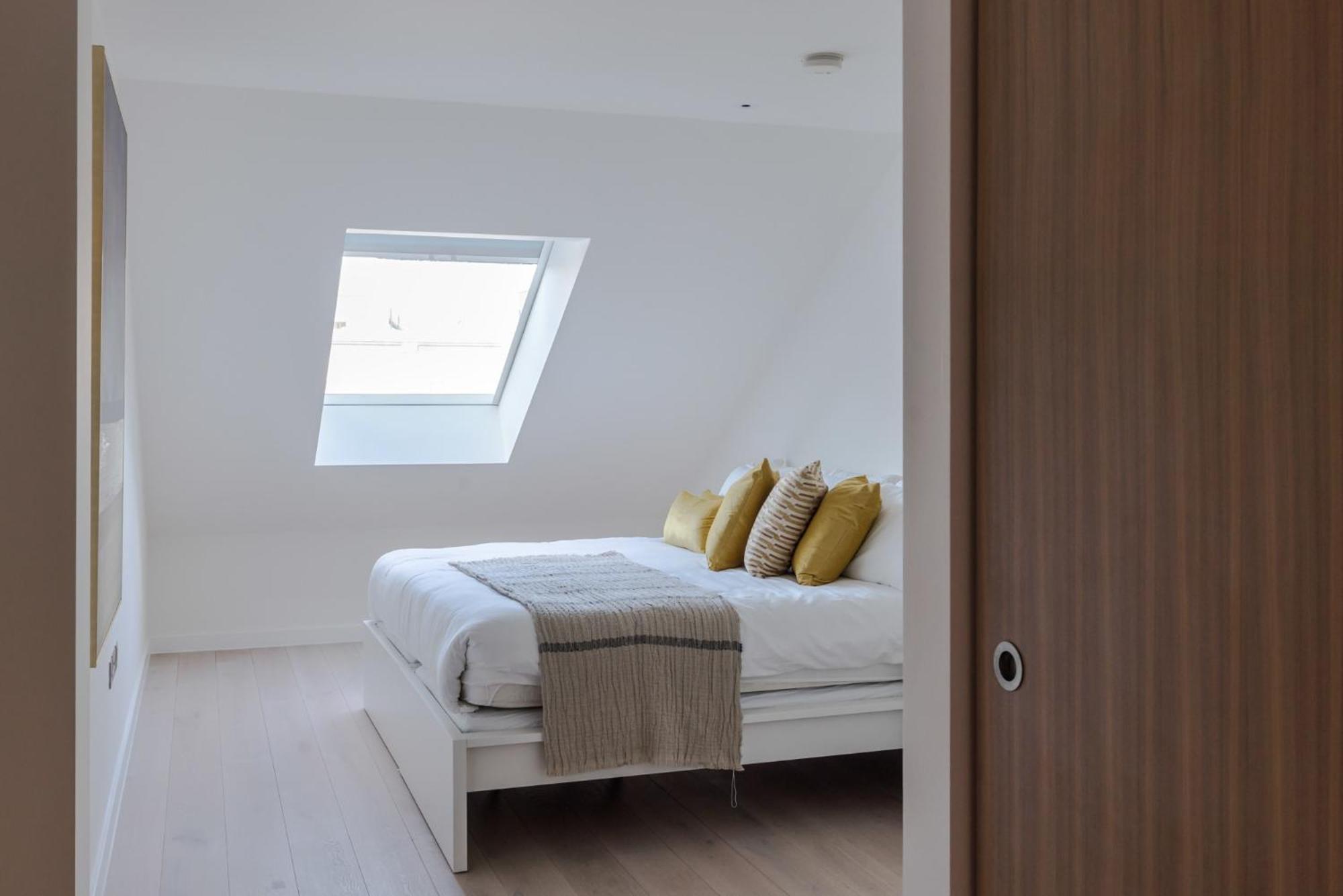 Zen Sanctuary - Soho - By Frankie Says Apartment Лондон Екстериор снимка